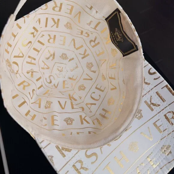Versace cap - Picture 3 of 4